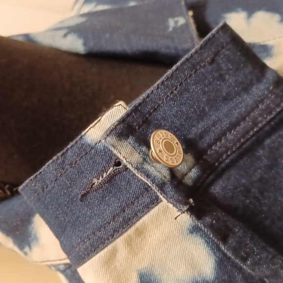 #7B - 👌Tie-dyed-look White/Blue Denim Jean Jacket - sz Large - Picture 6 of 13